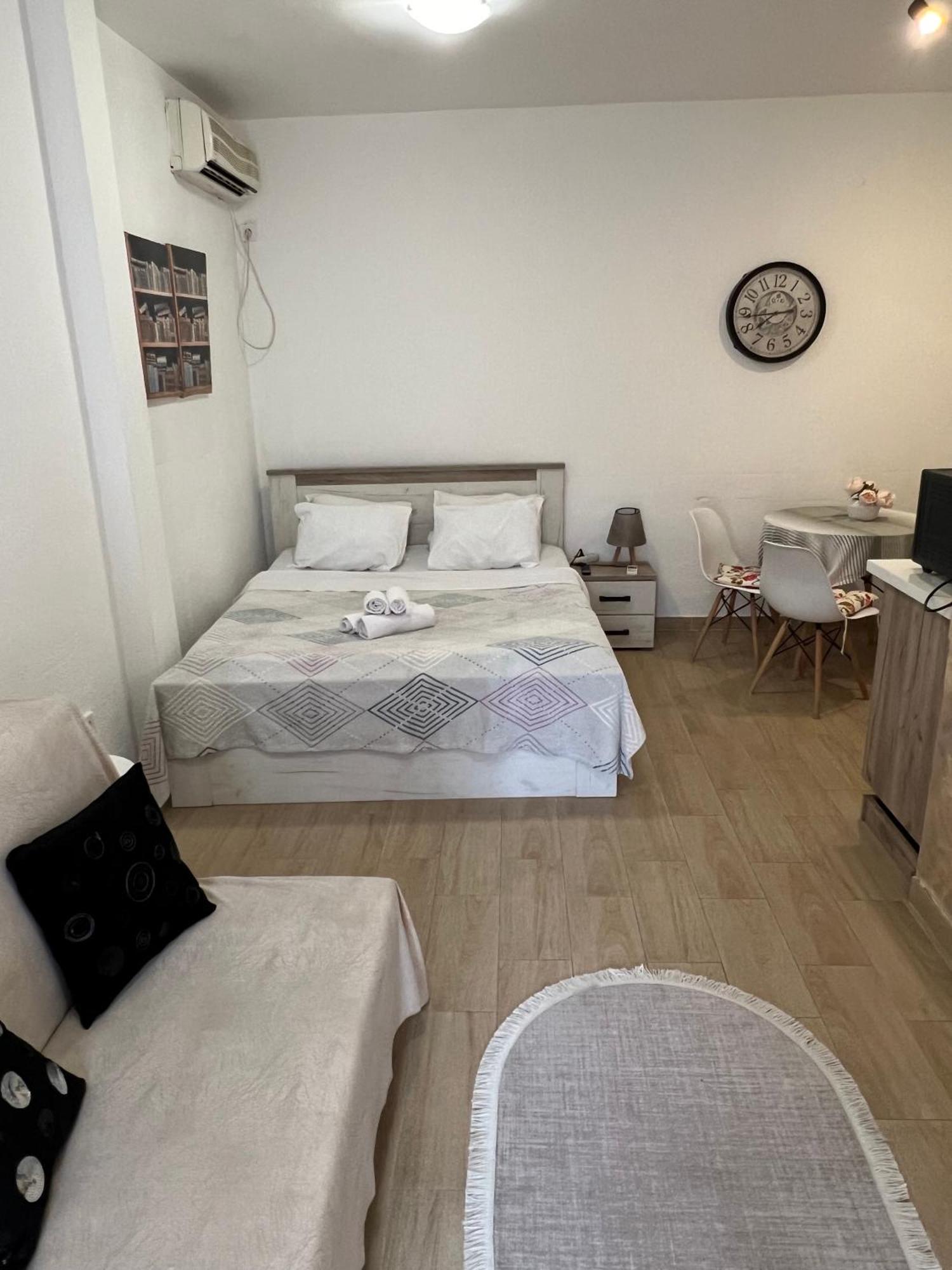 Casa Apartments, One-Bedroom Apartment Budva Luaran gambar